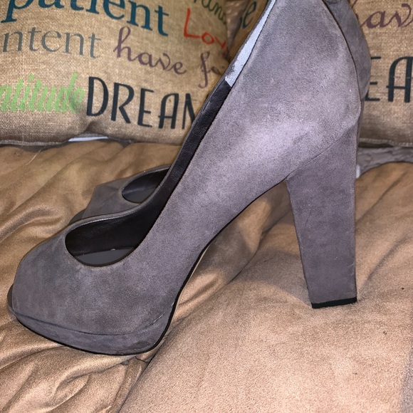 Heels Char Gray - Picture 3 of 7